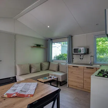 Camping Mobil Confortable Avec Terrasse à - Api-1-52-1067 Groléjac