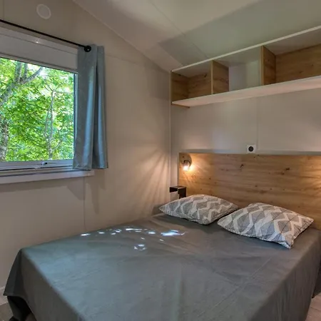 Mobil Confortable Avec Terrasse à - Api-1-52-1067 Camping *