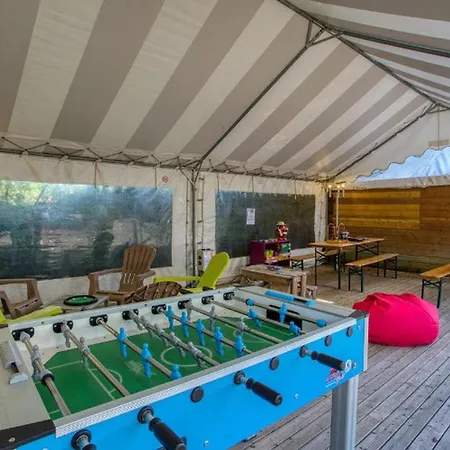 Mobil Confortable Avec Terrasse A - Api-1-52-1067 * Groléjac