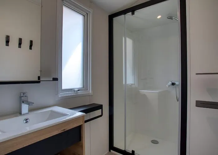 Mobil Confortable Avec Terrasse à - Api-1-52-1067